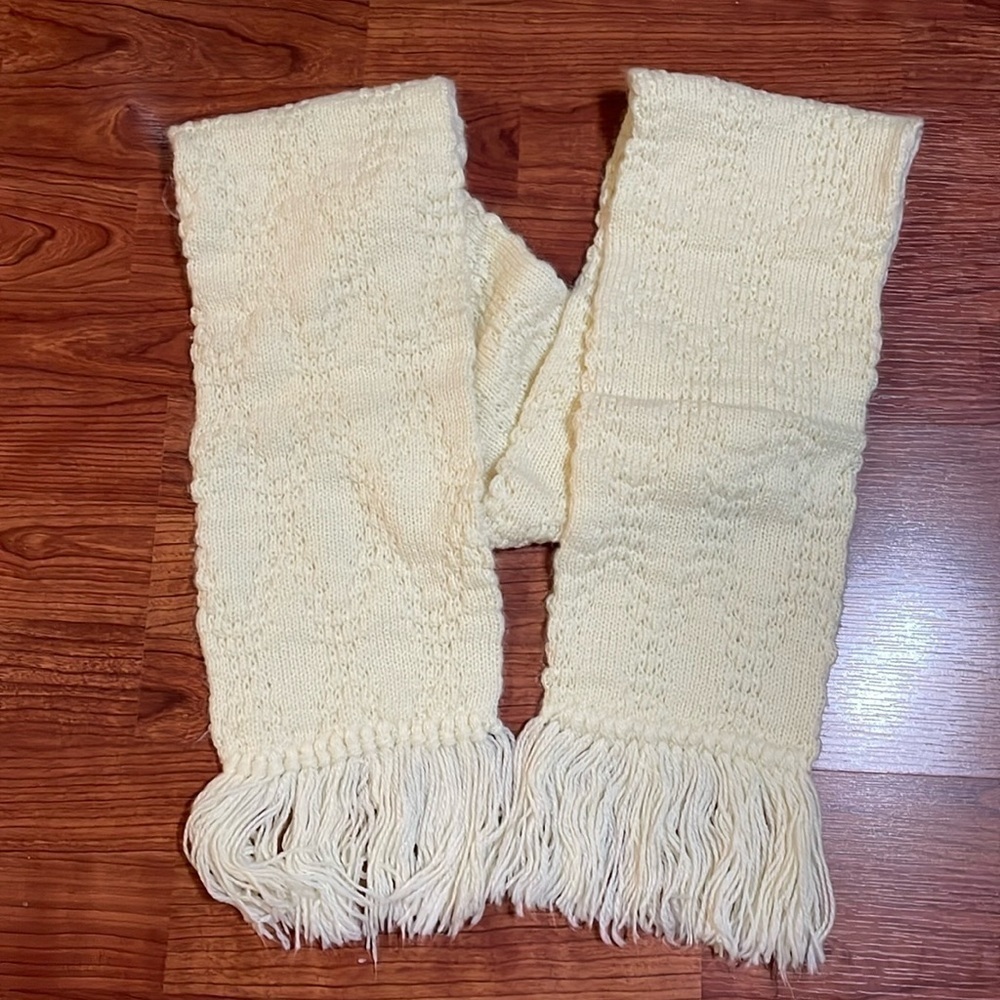 Women Isotoner Scarf